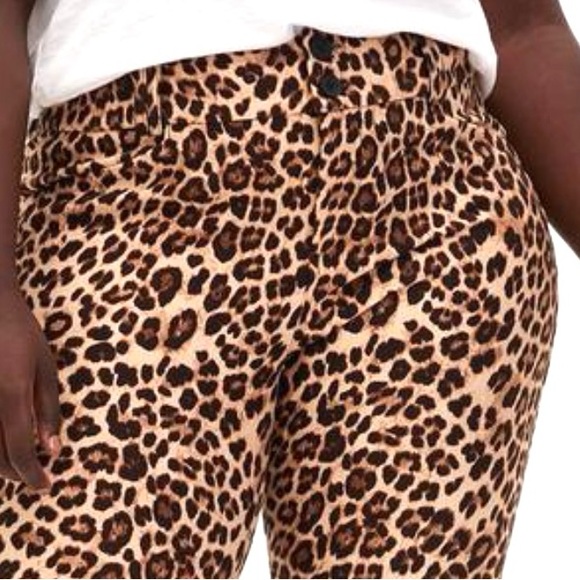 🌺TORRID STUDIO Leopard Ankle Skinny Pants🌺 - Picture 7 of 16